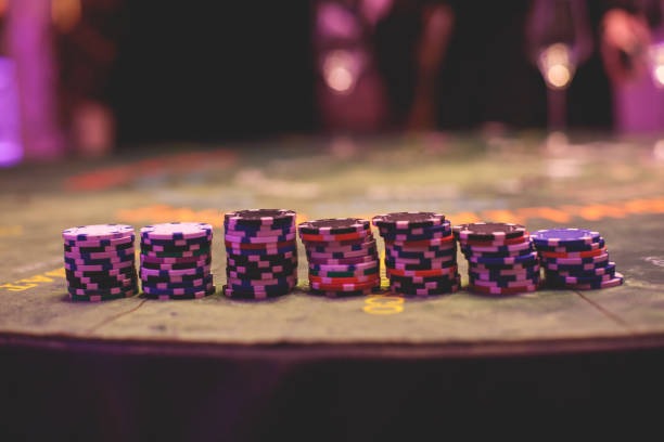 Live dealer and casino game interface